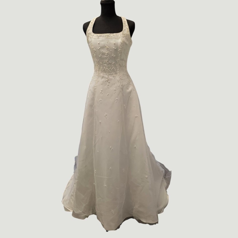 St Patrick Wedding Dress Size 8 Ivory Beaded Embroidered A-Line Gown